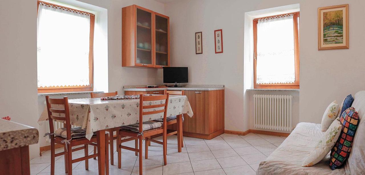 Appartamento L'Edera Cavedago Exterior foto